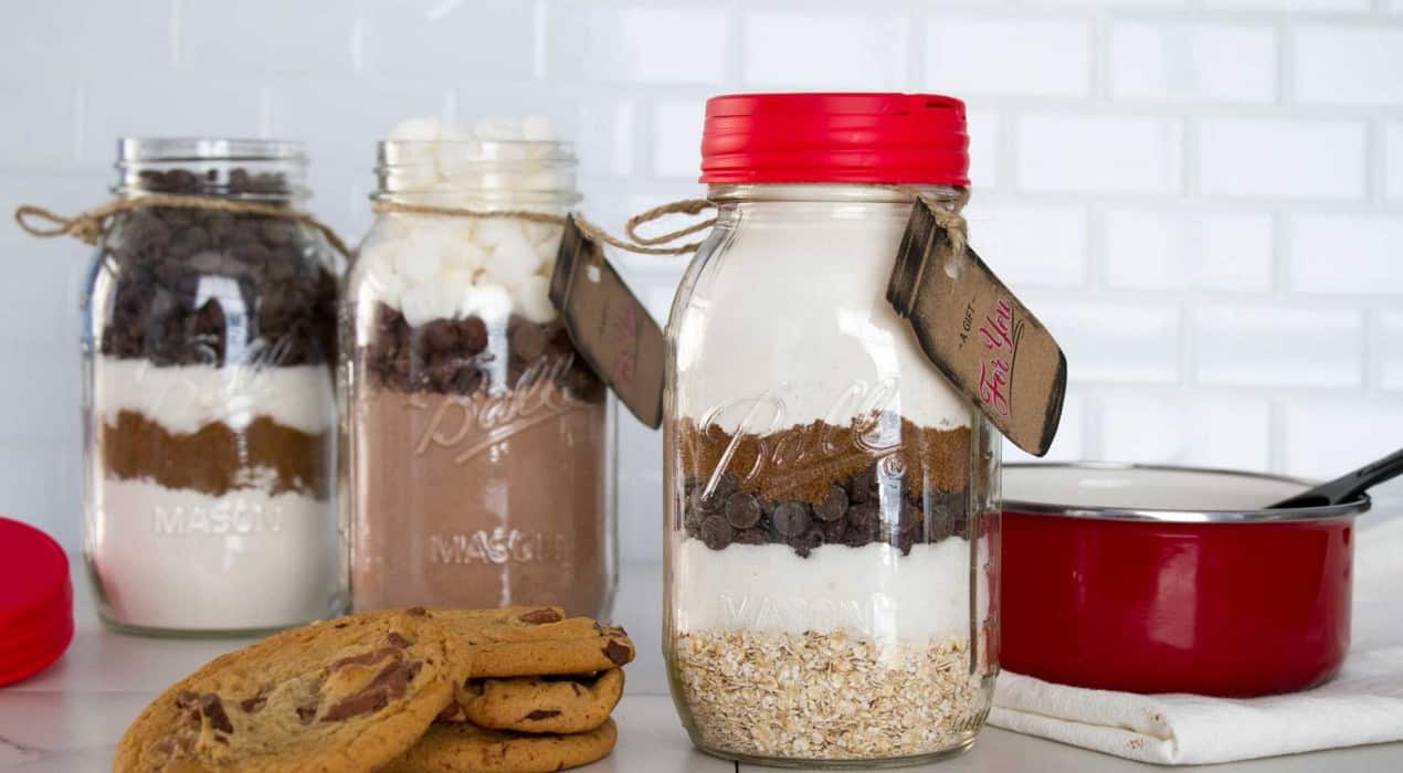 30 Easy DIY Holiday Gifts For Teachers