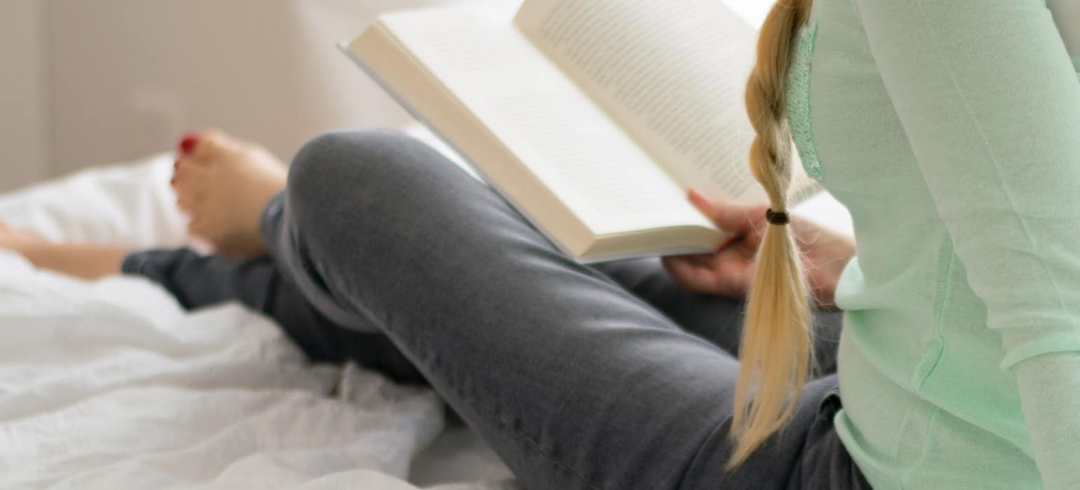 Create the Perfect Cozy Reading Nook for Escaping the Chilly Weather