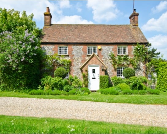 30 Ways to Achieve The English Cottage Look