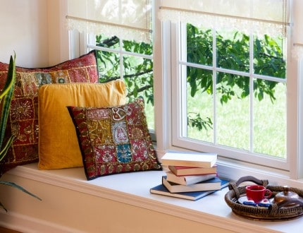 Creative Ways to Decorate a Small Living Room 