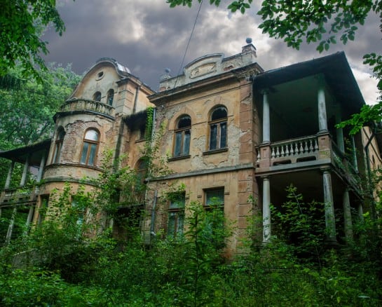 Multi-Million Dollar Mansions That Were Abandoned For Years