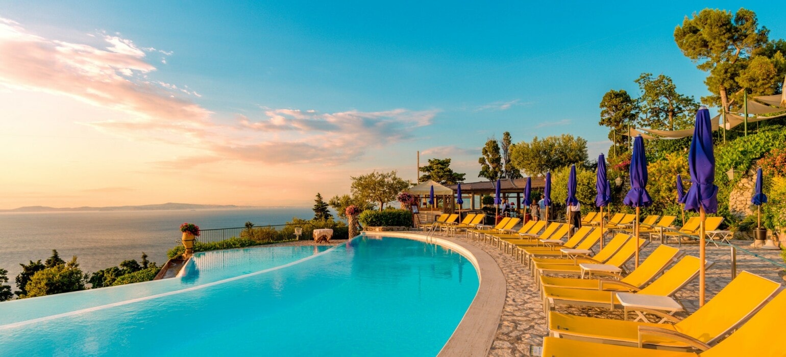 A Gallery of the World’s Most Beautiful Swimming Pool Designs