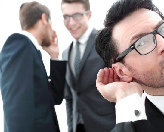 ¡Shhh! La Gente Revela las Peores Cosas que Escucharon Accidentalmente