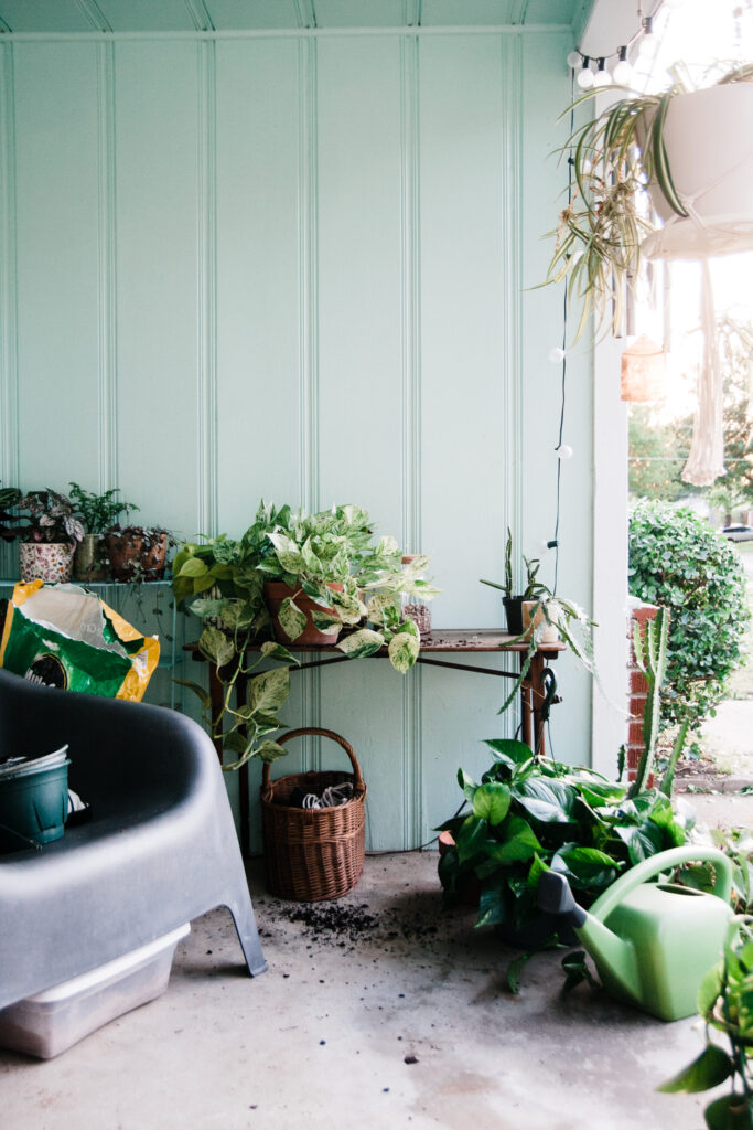 Potting Station