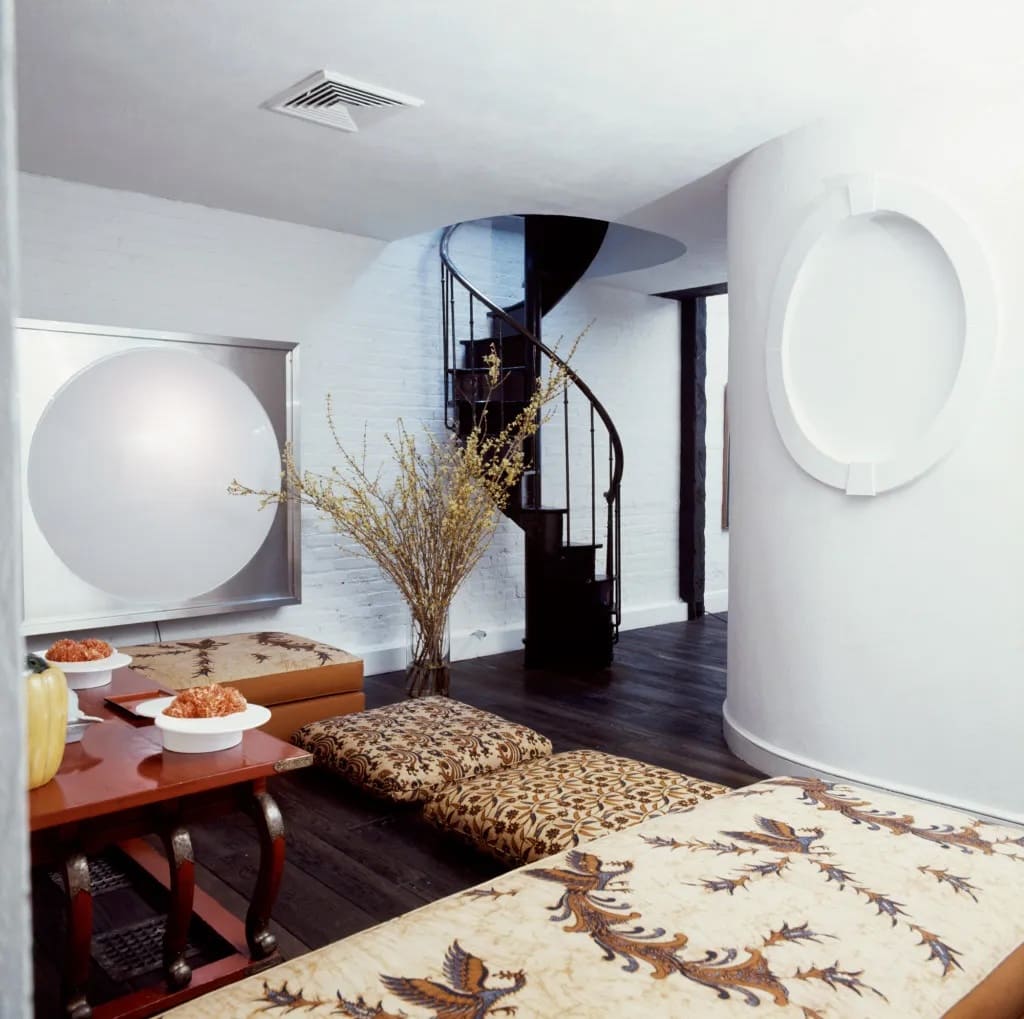 Feng Shui Holding 1024x1019