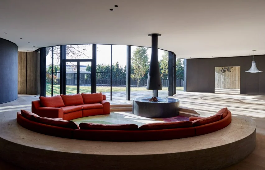 Towers Road House Wood Marsh Peter Bennetts Dezeen 2364 Col 1 852x548